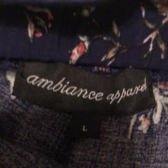 Only worn twice navy blue floral pants - Picture 3 of 4